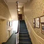 Stay In Serviced Apartments Queensway